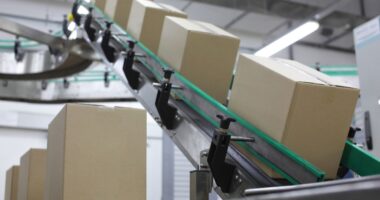 How a Conveyor Belt Can Benefit Your Business