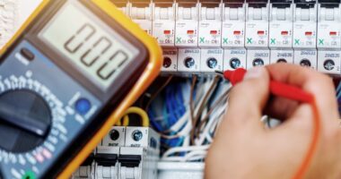 5 Reasons Why You Should Hire an Electrician