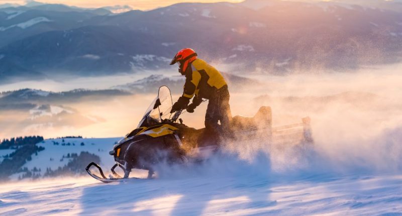 Essential Tips for Snowmobile Trail Etiquette