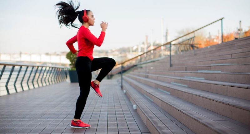 4 Reasons Why You Should Exercise With Music