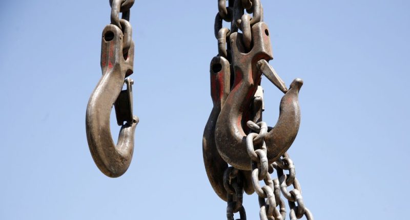 Why You Should Use Chains in Your Rigging Application